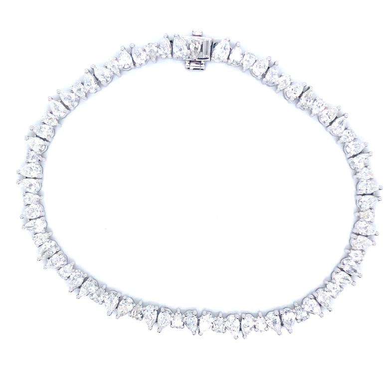 Lady s White 18 Karat Bracelet With 5.90TW Pear G SI Diamonds