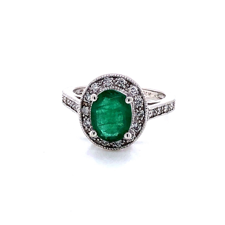 Lady s White 14 Karat Fashion Ring With One 1.70Ct Oval Emerald And 22=0.31Tw Round Brilliant G VS Diamonds  dwt: 3