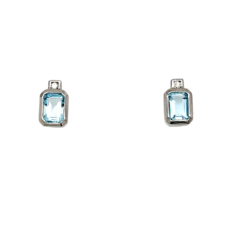 White 14 Karat Stud Earrings With 2=0.03Tw Round Brilliant G Vs Diamonds And 2=1.20Tw Emerald Aquamarines