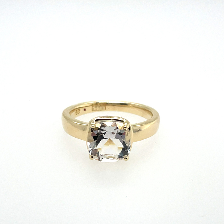 ELLE CLEAR 8MM CUSHION QUARTZ SOLITAIRE RING; YELLOW GOLD PLATE