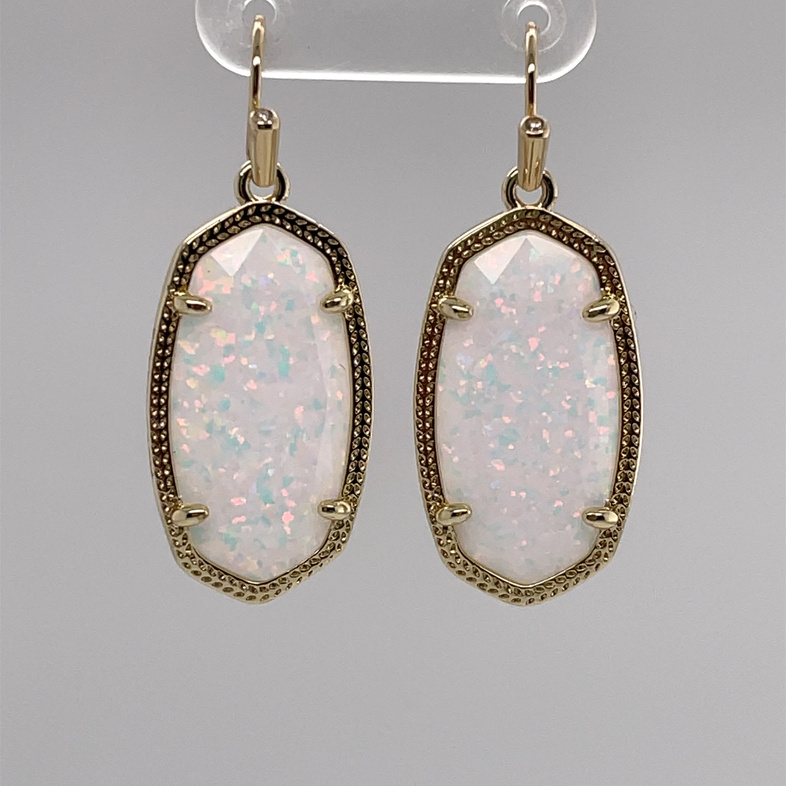 KENDRA SCOTT DANI WHITE OPAL OP18 GOLD TONE EARRINGS