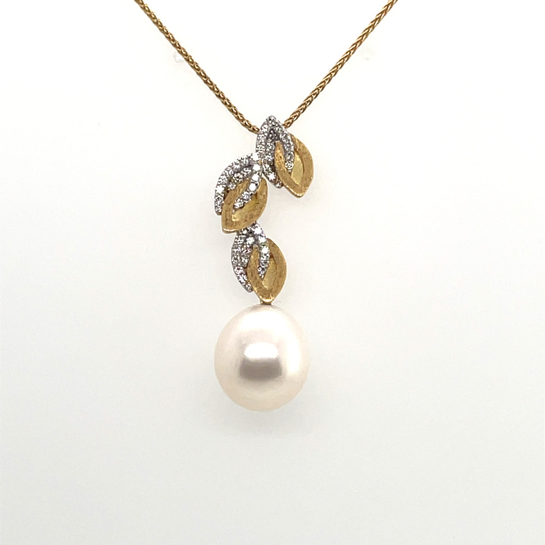 YVEL 12X14MM FRESHWATER CULTURED PEARL DROP PENDANT NECKLACE WITH LEAVES CONTAINING: 46 ROUND DIAMONDS; .47TDW; 18KY CHAIN INCLUDED
