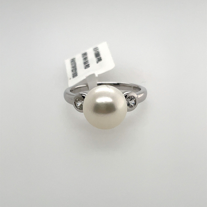 HONORA 9.5-10MM PEARL/2 ROUND WHITE SAPPHIRES RING; SILVER