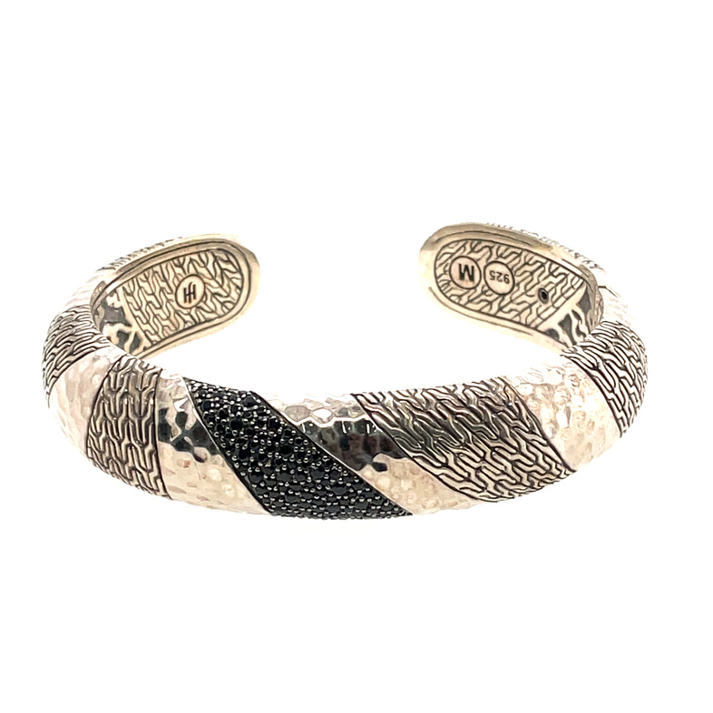 Classic Chain Hammered Silver 14Mm Medium Cuff Bracelet With Black Sapphire And Black Spinel, Size M