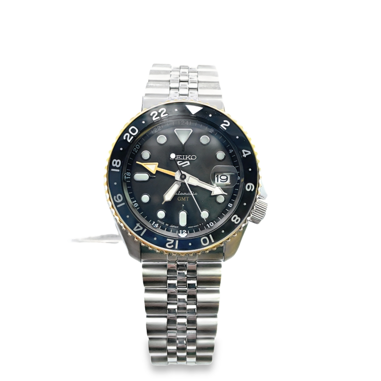 SEIKO 42.5MM GMT CHARCOAL DIAL WATCH; BLACK/GRAY BEZEL; LINK BRACELET; STAINLESS/GOLD TONE BEZEL ACCENT